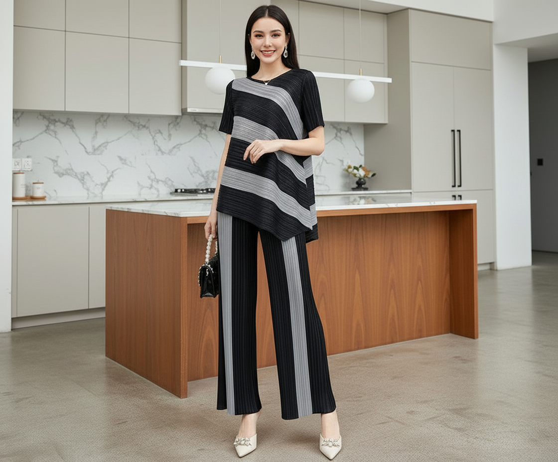 Top Loose Mild Pleated Stretching Skirt Two Pieces Set - Black