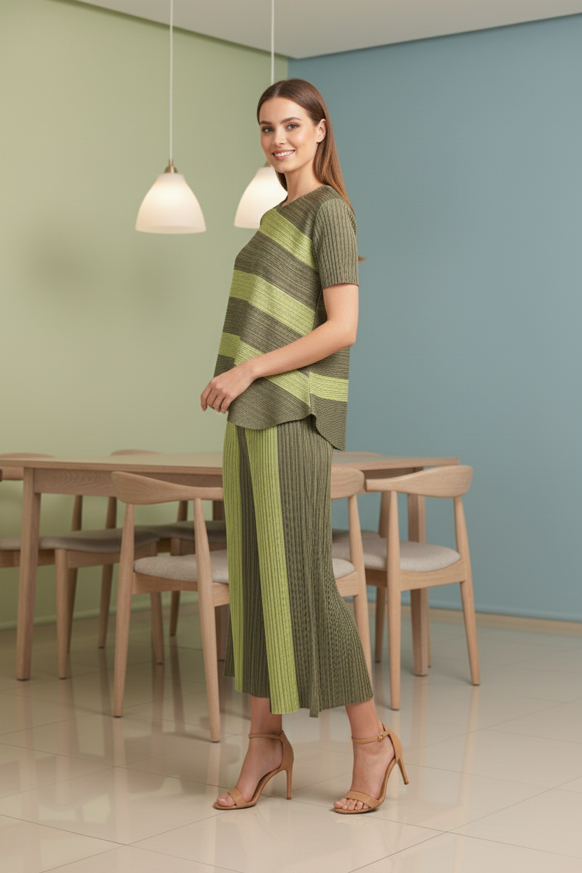 Top Loose Mild Pleated Stretching Skirt Two Pieces Set - Green